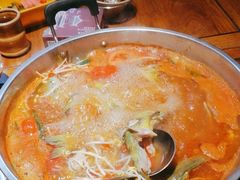 -快活林酸汤鱼鲜品火锅店(甲秀楼店)