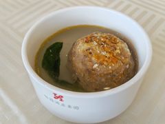 蟹粉狮子头-怡园饭店-餐厅(四望亭店)