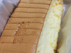 流心咸蛋黄蛋糕-汤姆大师傅鲜香牛肉饼(深圳保利文化广场店)