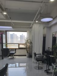 -V7 HAIR SALON