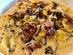 -ROAST coffee & eatery