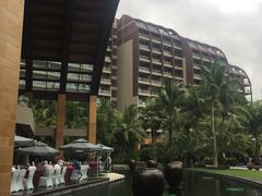 -三亚湾海居铂尔曼度假酒店