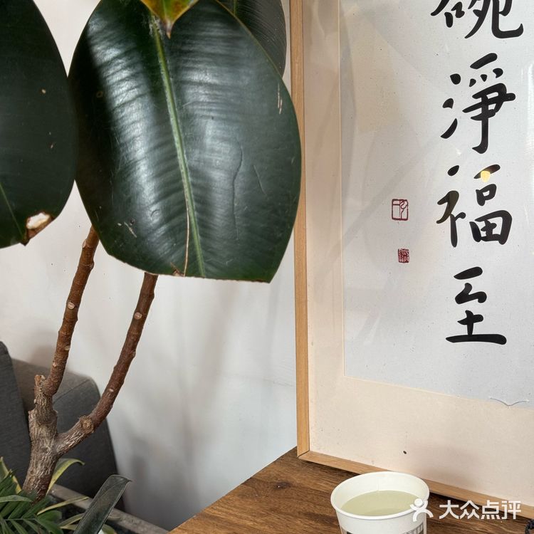 暖暖的午餐组合🙋🏻♂️牛肉饭一定要配一杯热红酒🙋🏻♂️