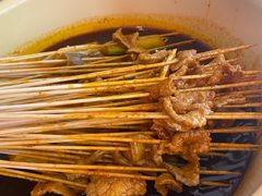 -拈签一笑黄牛肉辣卤串串