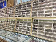 -沫芮眼镜·蔡司官方授权店(人民广场店)