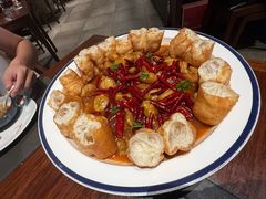 氿式辣烧牛蛙腿配大油条-九福楼大酒店