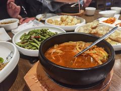 -百年石锅饭(阿里郎美食街店)