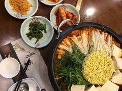 -青瓦餐厅·生鱼片·韩园烤肉(西塔店)