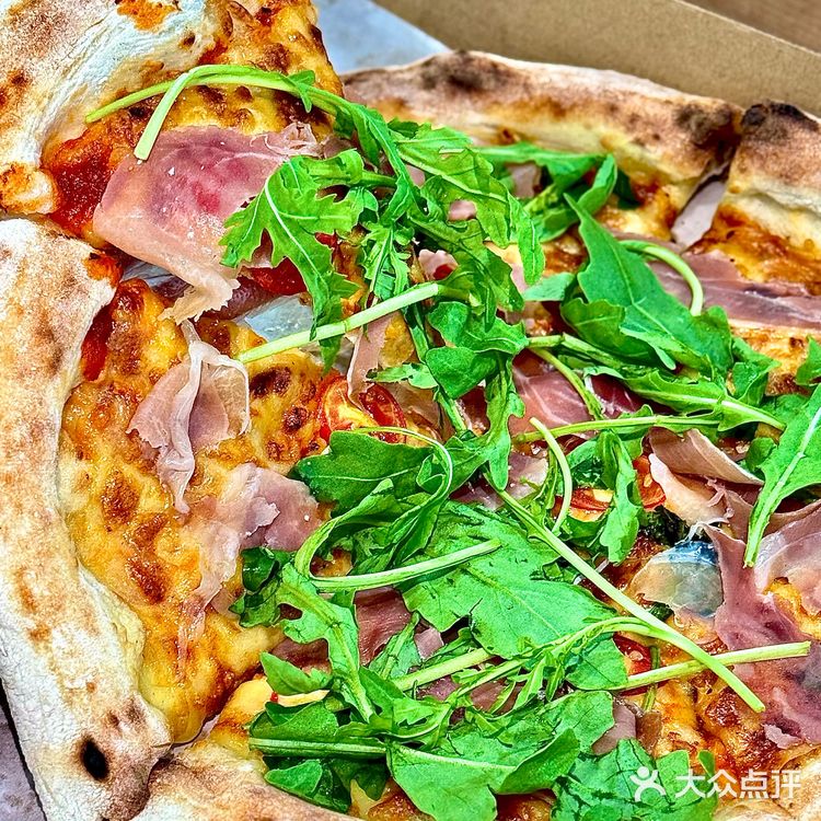 我不说🤫谁能信这是12元的披萨🍕手工窑炉现烤