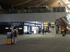 -上海浦东国际机场-T2航站楼