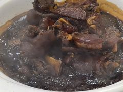 红烧猪蹄-沪依小酒馆心意菜