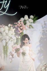 -Lady  Jane高端婚纱礼服馆