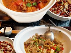 -鱼鲜饭香·招牌汽锅剁椒鱼头王