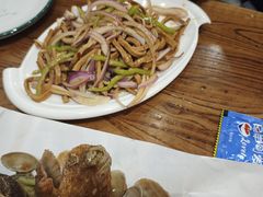 -东来菜馆•手抓海鲜家常菜•海鲜锅贴(鸽子窝店)