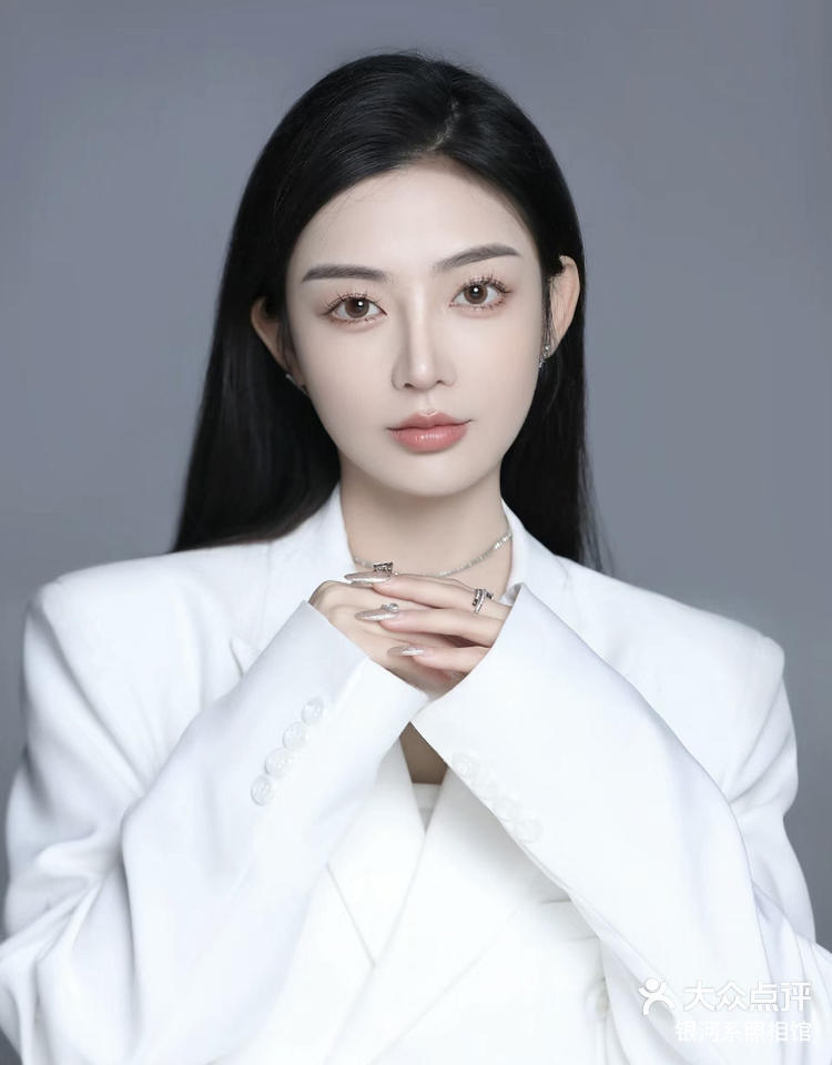 美业形象照高级清冷感#这样拍照超好看