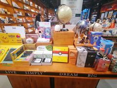 零售区-西西弗书店·矢量咖啡(新光天地店)