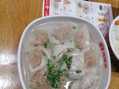 -南城香·饭香串香馄饨香(青年路店)