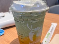 -瑞幸咖啡(武汉工商学院中商超市店)