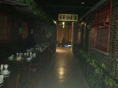 -东口码头·烧鸽子·鱼头泡饼·地方菜(金鹰悦城店)