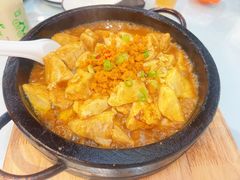 石锅海胆豆腐-日月昇渔家菜·海肠捞饭·大连海鲜(星海公园店)