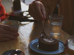 巧克力瑞士卷-悟白咖啡WoobyCafe
