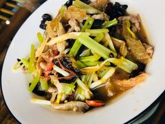 -丁里羊肉小镇(天鹅湖总店)