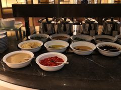 自助调料区-西安高新希尔顿酒店·咖啡露台西餐厅