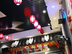 大堂-爆炸头阿姨小四川正宗川味小吃(无任何分店)