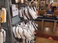-三福时尚(三峡广场华夏银座店)