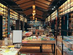 -新华书店(解放中路店)