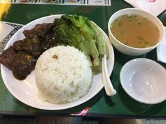 黑椒牛仔骨碟头饭-莅香岛港式餐厅(滨江道店)