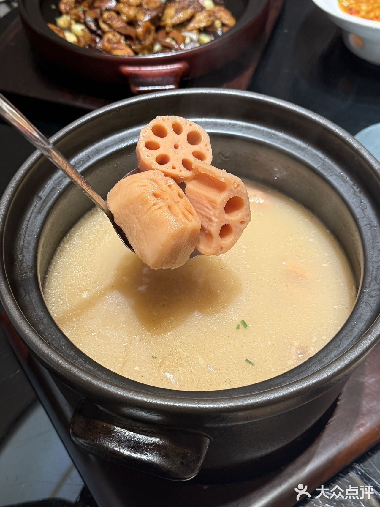 在武汉汉街！吃到了坠伟大的餐厅……
