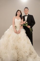 -雪中彩影婚纱摄影·微光艺术中心