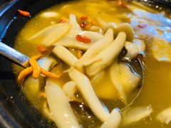-宣威山野人家·云南菜·菌火锅(金碧店)