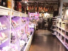 -Eataly