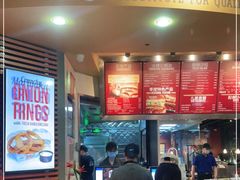 -The Habit Burger Grill 哈比特汉堡(复兴soho店)