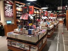 -西西弗书店&矢量咖啡(凯德晶萃广场店)