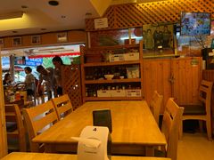 -J Daeng Seafood