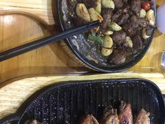 -老东镇啤酒屋海鲜加工·蒸汽海鲜·海鲜烧烤(台东店)