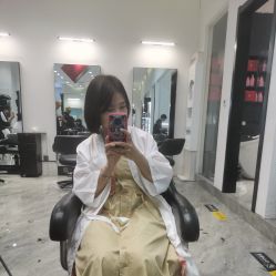 -BULB STUDIO 巴柏明星发型工作室