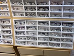 -沫芮眼镜·蔡司·依视路·尼康明月(大融城店)