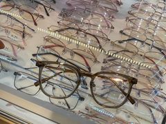 -沫芮眼镜·蔡司官方授权店(人民广场店)