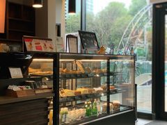 面包甜点陈列柜-星巴克(常州丰臣国际广场店)