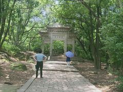 -灵岩山风景区