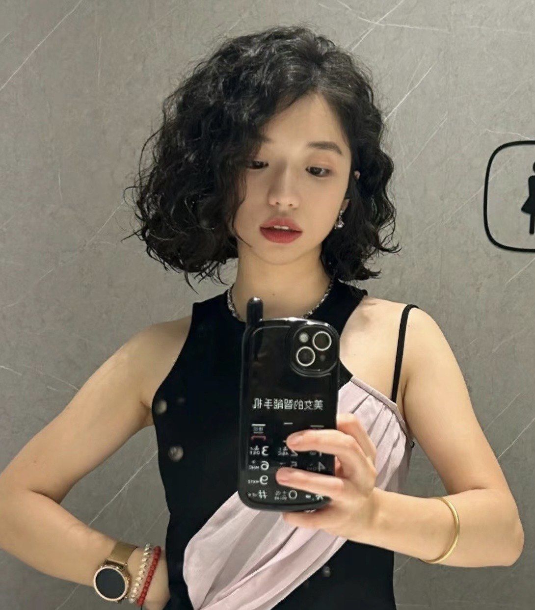 短发不能错过的烫发发型法式羊毛卷拯救扁\\n塌服帖让你的头发看
