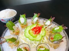 -大头虾越式风味餐厅(光明广场店)