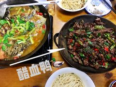 -牛八宝桂林米粉(八里庄店)