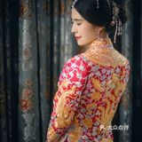 当你拖着长长的拖尾走向新郎的时候