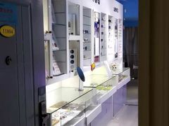 -提一眼镜·蔡司·依视路(小寨店)