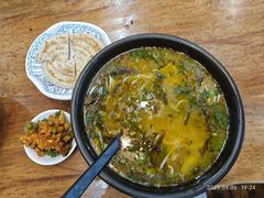 -桥香园过桥米线(国贸店)
